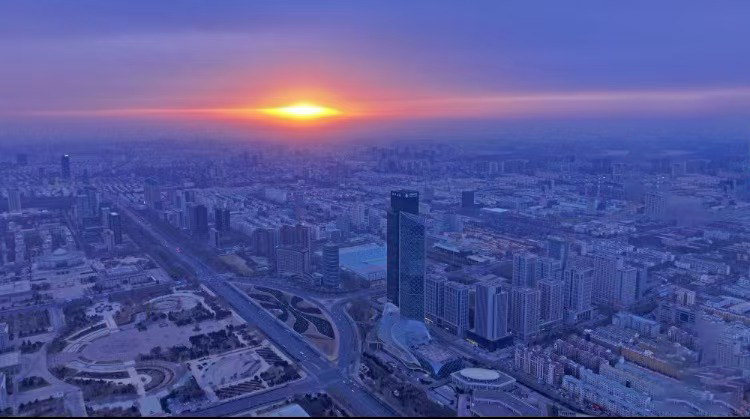 2025年照进城市的朝阳.png